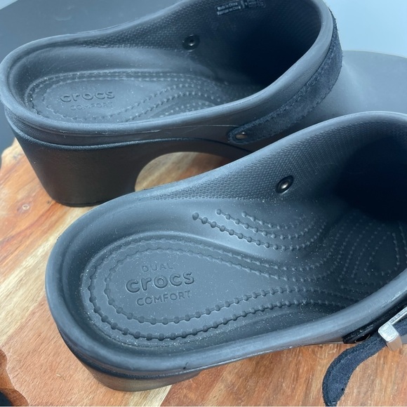 Crocs Sarah Dual Comfort Chunky Heel Clogs- women's size 8 black - Picture 4 of 9